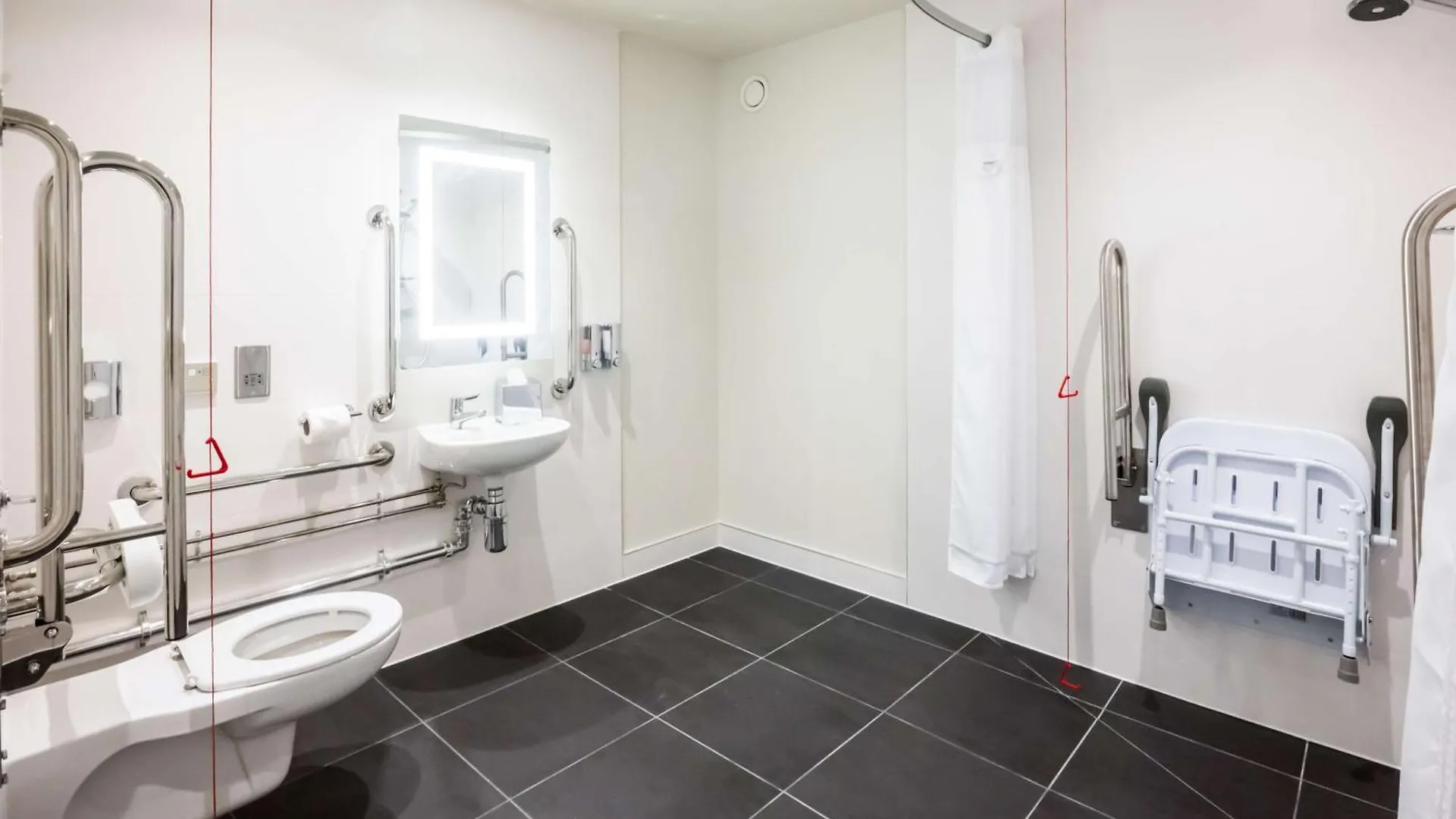 Hampton By Hilton Блэкпул 3*,  Великобритания