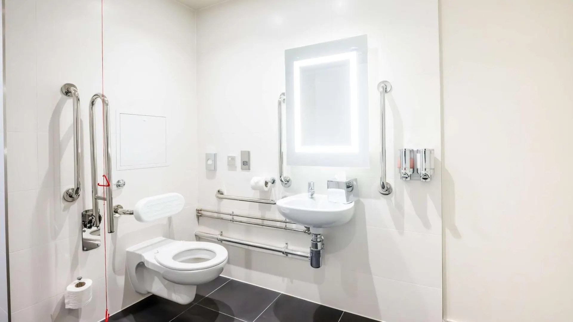 *** Отель Hampton By Hilton Блэкпул Великобритания