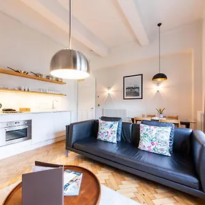 Linton Collection - 28 North Bridge , إدنبرة المملكة المتحدة